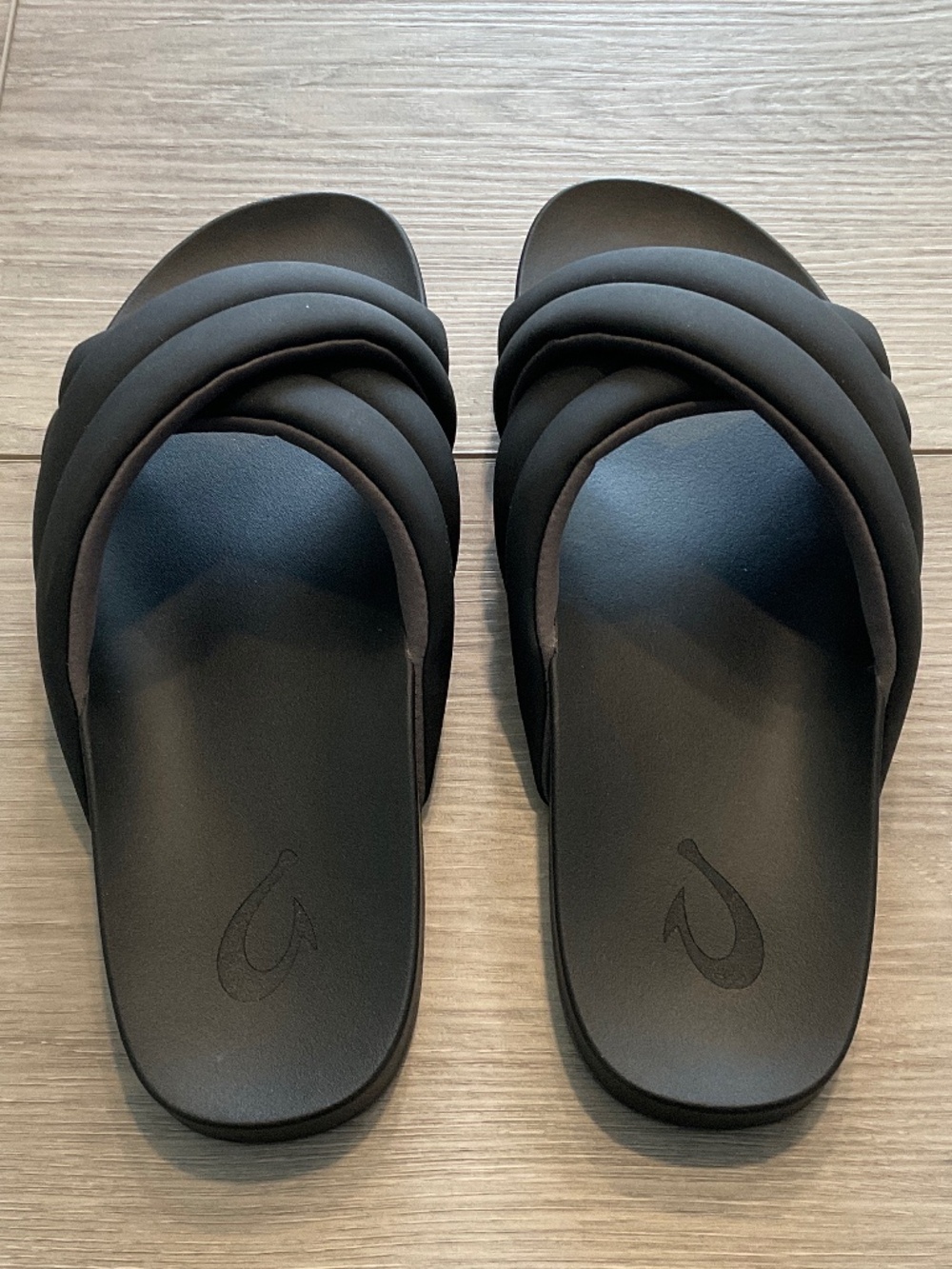 OluKai Hila Water Resistant Slide Sandal Black Size 10 LIKE NEW - Picture 2 of 7